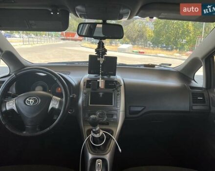 Сірий Тойота Ауріс, об'ємом двигуна 2.23 л та пробігом 266 тис. км за 7100 $, фото 19 на Automoto.ua