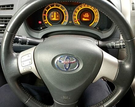 Серый Тойота Аурис, объемом двигателя 1.6 л и пробегом 202 тыс. км за 5500 $, фото 4 на Automoto.ua