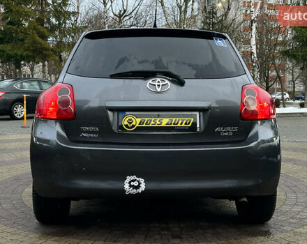 Серый Тойота Аурис, объемом двигателя 1.36 л и пробегом 264 тыс. км за 6999 $, фото 5 на Automoto.ua