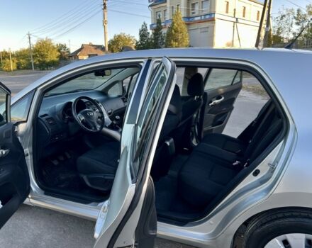 Серый Тойота Аурис, объемом двигателя 1.4 л и пробегом 250 тыс. км за 6350 $, фото 20 на Automoto.ua