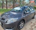 Серый Тойота Аурис, объемом двигателя 1.4 л и пробегом 283 тыс. км за 5700 $, фото 1 на Automoto.ua