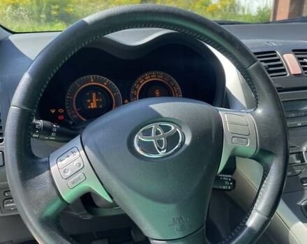 Серый Тойота Аурис, объемом двигателя 2 л и пробегом 233 тыс. км за 5683 $, фото 7 на Automoto.ua