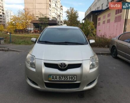 Серый Тойота Аурис, объемом двигателя 1.6 л и пробегом 314 тыс. км за 5500 $, фото 4 на Automoto.ua