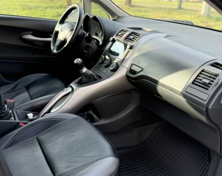 Серый Тойота Аурис, объемом двигателя 1.6 л и пробегом 265 тыс. км за 5800 $, фото 9 на Automoto.ua