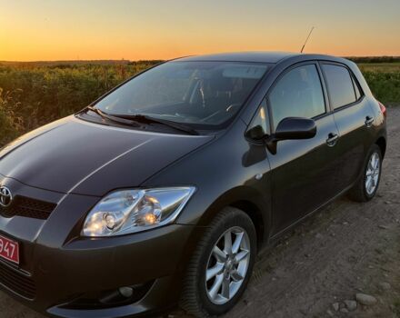Сірий Тойота Ауріс, об'ємом двигуна 1.6 л та пробігом 257 тис. км за 6500 $, фото 2 на Automoto.ua