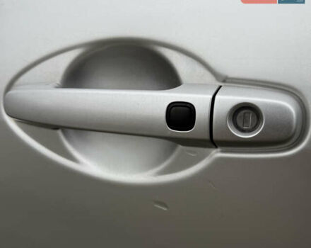 Сірий Тойота Ауріс, об'ємом двигуна 2 л та пробігом 219 тис. км за 6999 $, фото 9 на Automoto.ua