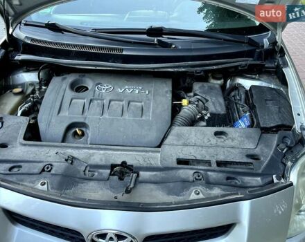 Сірий Тойота Ауріс, об'ємом двигуна 1.6 л та пробігом 225 тис. км за 5700 $, фото 11 на Automoto.ua
