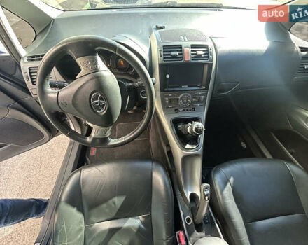 Тойота Аурис 2007 в Киеве на Automoto.ua Серый Тойота Аурис, объемом двигателя 2.2 л и пробегом 250 тыс. км за 7000 $, фото 28 на Automoto.ua