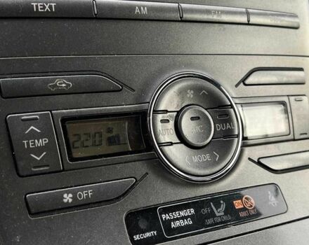 Сірий Тойота Ауріс, об'ємом двигуна 1.4 л та пробігом 264 тис. км за 6999 $, фото 12 на Automoto.ua