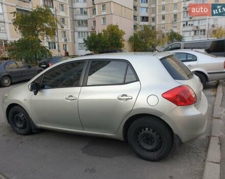 Серый Тойота Аурис, объемом двигателя 1.6 л и пробегом 314 тыс. км за 5500 $, фото 3 на Automoto.ua