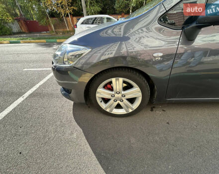 Тойота Аурис 2007 в Киеве на Automoto.ua Серый Тойота Аурис, объемом двигателя 2.2 л и пробегом 250 тыс. км за 7000 $, фото 24 на Automoto.ua