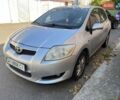 Серый Тойота Аурис, объемом двигателя 1.6 л и пробегом 235 тыс. км за 2950 $, фото 1 на Automoto.ua