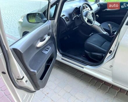 Сірий Тойота Ауріс, об'ємом двигуна 1.6 л та пробігом 225 тис. км за 5700 $, фото 25 на Automoto.ua