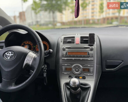 Серый Тойота Аурис, объемом двигателя 1.6 л и пробегом 95 тыс. км за 5500 $, фото 8 на Automoto.ua