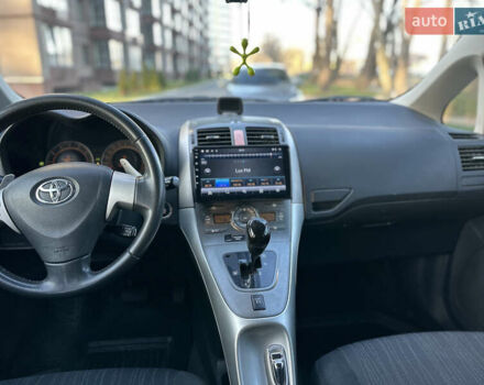 Сірий Тойота Ауріс, об'ємом двигуна 1.6 л та пробігом 155 тис. км за 7300 $, фото 21 на Automoto.ua