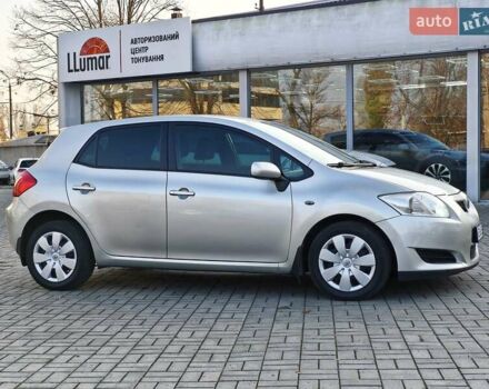 Сірий Тойота Ауріс, об'ємом двигуна 1.6 л та пробігом 226 тис. км за 6850 $, фото 4 на Automoto.ua