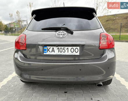 Сірий Тойота Ауріс, об'ємом двигуна 2 л та пробігом 267 тис. км за 5500 $, фото 4 на Automoto.ua