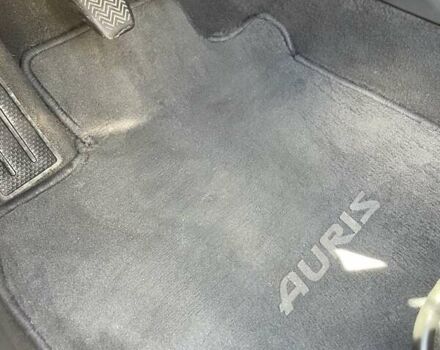 Серый Тойота Аурис, объемом двигателя 2 л и пробегом 233 тыс. км за 5683 $, фото 8 на Automoto.ua