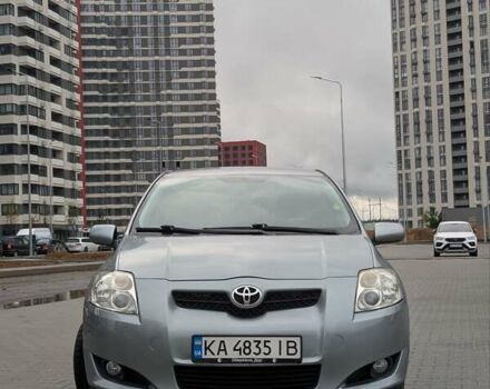 Серый Тойота Аурис, объемом двигателя 2 л и пробегом 250 тыс. км за 6900 $, фото 4 на Automoto.ua