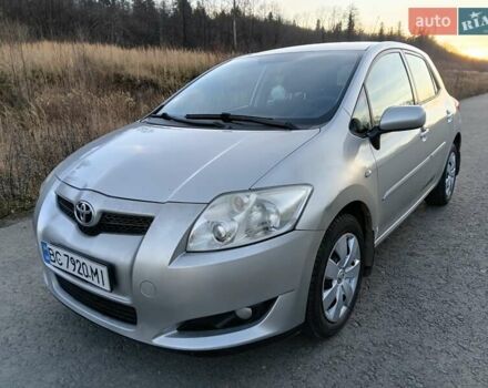 Серый Тойота Аурис, объемом двигателя 1.6 л и пробегом 158 тыс. км за 5700 $, фото 1 на Automoto.ua