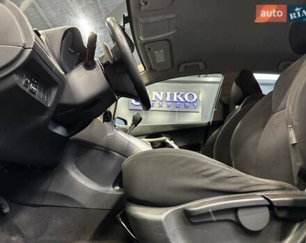 Серый Тойота Аурис, объемом двигателя 1.6 л и пробегом 210 тыс. км за 6300 $, фото 28 на Automoto.ua