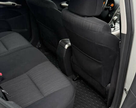 Серый Тойота Аурис, объемом двигателя 1.6 л и пробегом 99 тыс. км за 7100 $, фото 7 на Automoto.ua