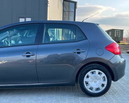 Серый Тойота Аурис, объемом двигателя 2 л и пробегом 176 тыс. км за 6500 $, фото 1 на Automoto.ua