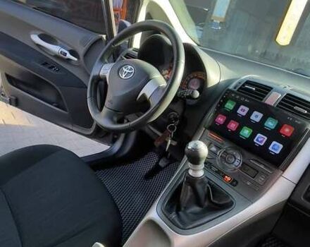 Серый Тойота Аурис, объемом двигателя 2 л и пробегом 284 тыс. км за 7000 $, фото 9 на Automoto.ua