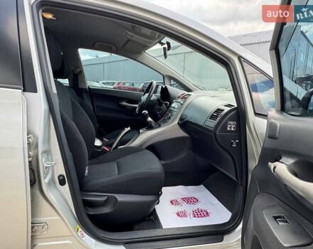 Сірий Тойота Ауріс, об'ємом двигуна 1.6 л та пробігом 90 тис. км за 7300 $, фото 25 на Automoto.ua