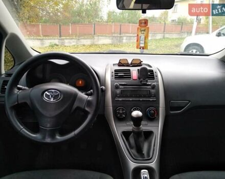 Тойота Аурис 2008 в Черновцах на Automoto.ua Серый Тойота Аурис, объемом двигателя 1.4 л и пробегом 202 тыс. км за 6300 $, фото 27 на Automoto.ua