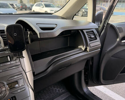 Серый Тойота Аурис, объемом двигателя 1.6 л и пробегом 144 тыс. км за 7800 $, фото 15 на Automoto.ua