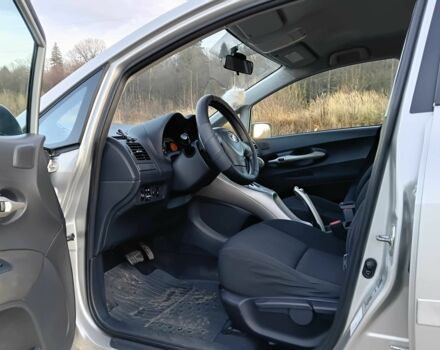 Серый Тойота Аурис, объемом двигателя 1.6 л и пробегом 158 тыс. км за 5700 $, фото 16 на Automoto.ua