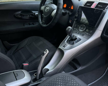 Серый Тойота Аурис, объемом двигателя 1.6 л и пробегом 168 тыс. км за 7400 $, фото 13 на Automoto.ua