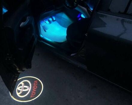 Серый Тойота Аурис, объемом двигателя 2 л и пробегом 284 тыс. км за 7000 $, фото 5 на Automoto.ua