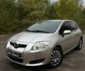 Сірий Тойота Ауріс, об'ємом двигуна 0 л та пробігом 215 тис. км за 5918 $, фото 1 на Automoto.ua