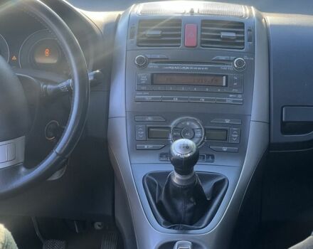 Серый Тойота Аурис, объемом двигателя 1.6 л и пробегом 268 тыс. км за 5800 $, фото 20 на Automoto.ua