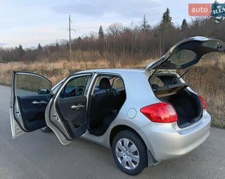 Серый Тойота Аурис, объемом двигателя 1.6 л и пробегом 158 тыс. км за 5700 $, фото 14 на Automoto.ua