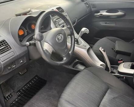 Серый Тойота Аурис, объемом двигателя 1.6 л и пробегом 178 тыс. км за 7200 $, фото 6 на Automoto.ua