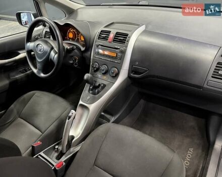 Серый Тойота Аурис, объемом двигателя 1.6 л и пробегом 210 тыс. км за 6300 $, фото 26 на Automoto.ua