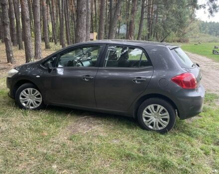 Серый Тойота Аурис, объемом двигателя 1.6 л и пробегом 236 тыс. км за 6600 $, фото 6 на Automoto.ua