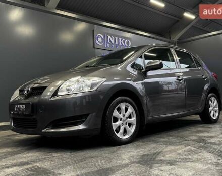 Серый Тойота Аурис, объемом двигателя 1.6 л и пробегом 210 тыс. км за 6300 $, фото 5 на Automoto.ua