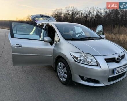 Серый Тойота Аурис, объемом двигателя 1.6 л и пробегом 158 тыс. км за 5700 $, фото 17 на Automoto.ua