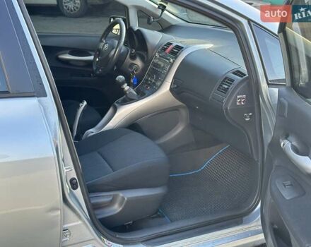 Серый Тойота Аурис, объемом двигателя 2 л и пробегом 251 тыс. км за 6390 $, фото 23 на Automoto.ua