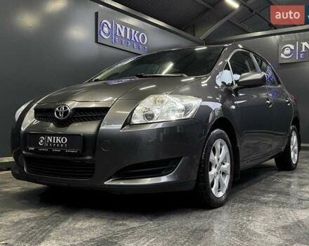 Серый Тойота Аурис, объемом двигателя 1.6 л и пробегом 210 тыс. км за 6300 $, фото 1 на Automoto.ua