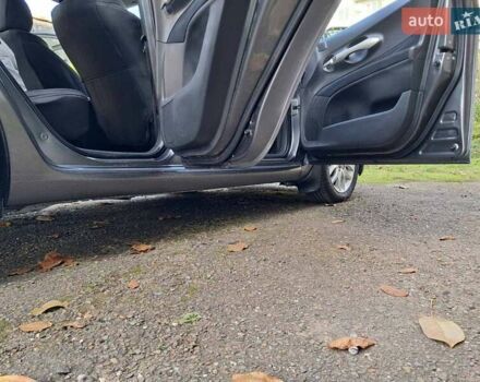 Сірий Тойота Ауріс, об'ємом двигуна 1.6 л та пробігом 181 тис. км за 5500 $, фото 31 на Automoto.ua