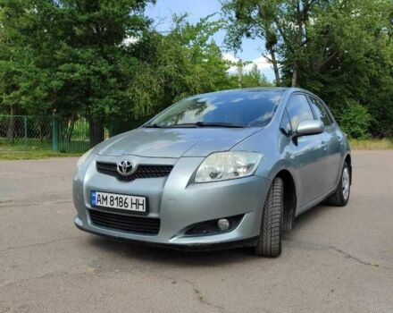 Серый Тойота Аурис, объемом двигателя 2 л и пробегом 196 тыс. км за 6000 $, фото 1 на Automoto.ua