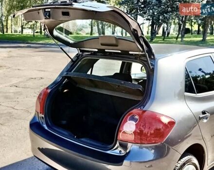 Серый Тойота Аурис, объемом двигателя 1.6 л и пробегом 188 тыс. км за 5800 $, фото 20 на Automoto.ua
