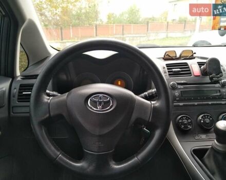 Тойота Аурис 2008 в Черновцах на Automoto.ua Серый Тойота Аурис, объемом двигателя 1.4 л и пробегом 202 тыс. км за 6300 $, фото 28 на Automoto.ua