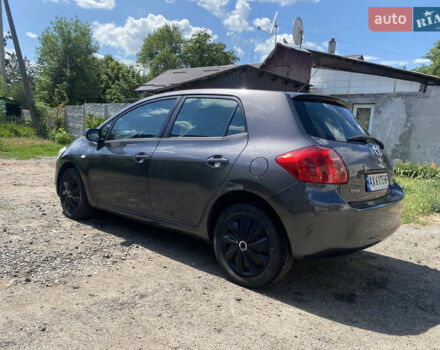 Сірий Тойота Ауріс, об'ємом двигуна 1.6 л та пробігом 110 тис. км за 7500 $, фото 4 на Automoto.ua