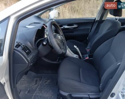 Серый Тойота Аурис, объемом двигателя 1.6 л и пробегом 158 тыс. км за 5700 $, фото 21 на Automoto.ua